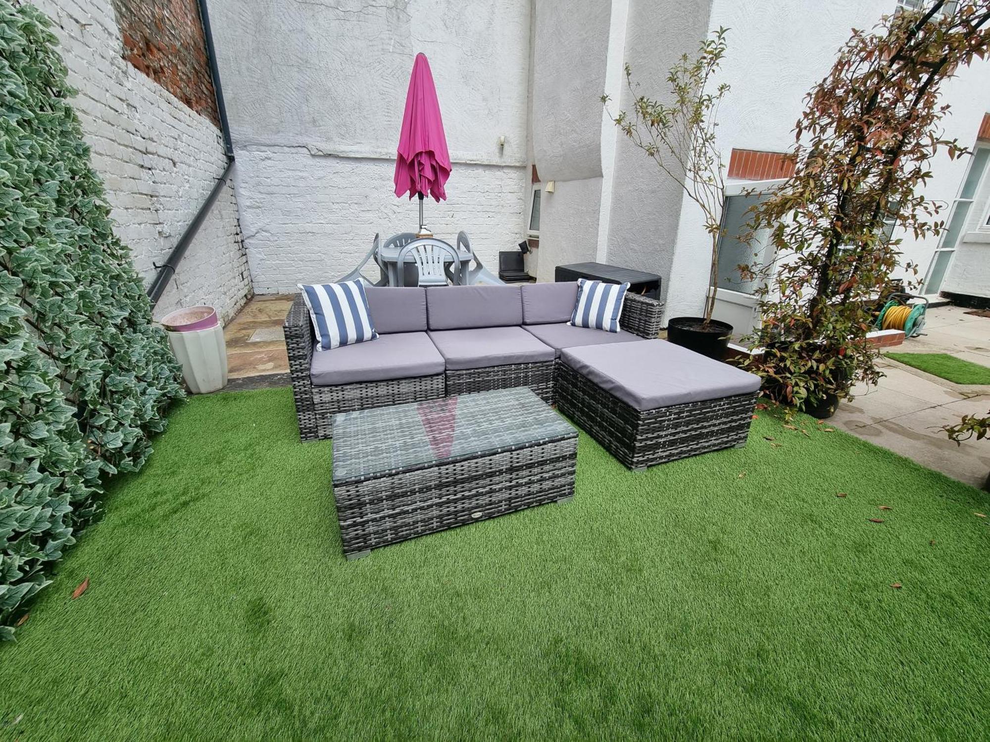 The Hideaway Ll Enclosed Garden Quiet Central Southport Exterior photo